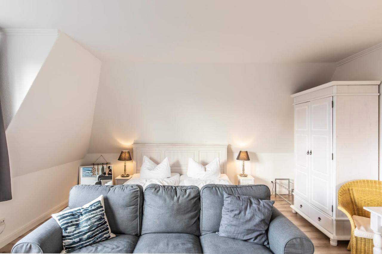 Seehof Boutique Appartements Busum Bagian luar foto