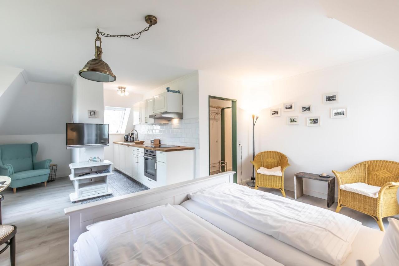 Seehof Boutique Appartements Busum Bagian luar foto